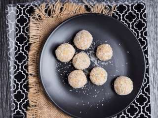 Out of Arrowroot Powder? 7 Arrowroot Powder Substitutes Will Save Your  Recipe! » Joyful Dumplings