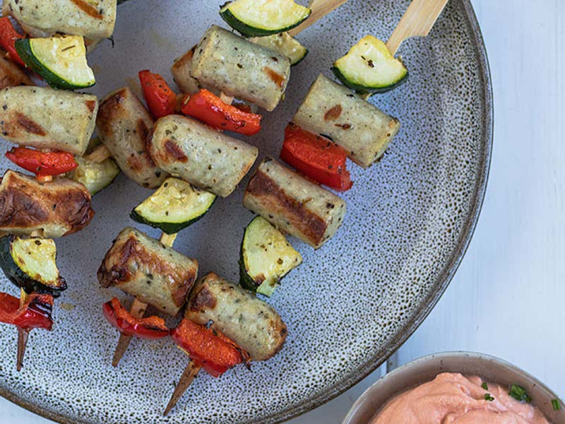 Grillspieße mit Gemüse und Bratwurst für Kinder Recipe - Whisk