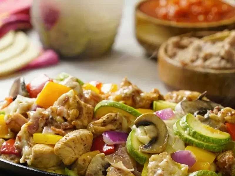 Alambre de Pollo con Queso Recipe Whisk