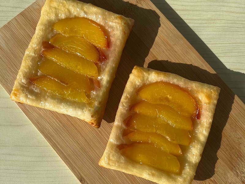 Peach puff pastries Recipe Whisk