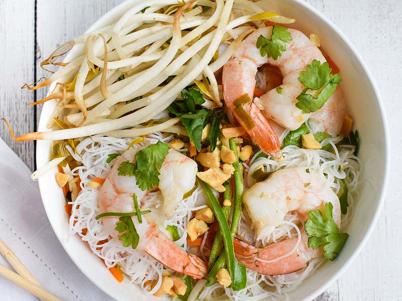 LowFODMAP Shrimp Noodle Bowl using Slow Cooker; Glutenfree, Dairy
