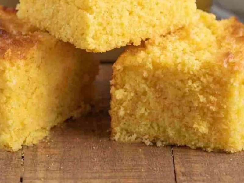 Southern Cornbread Recipe - Merry About Town