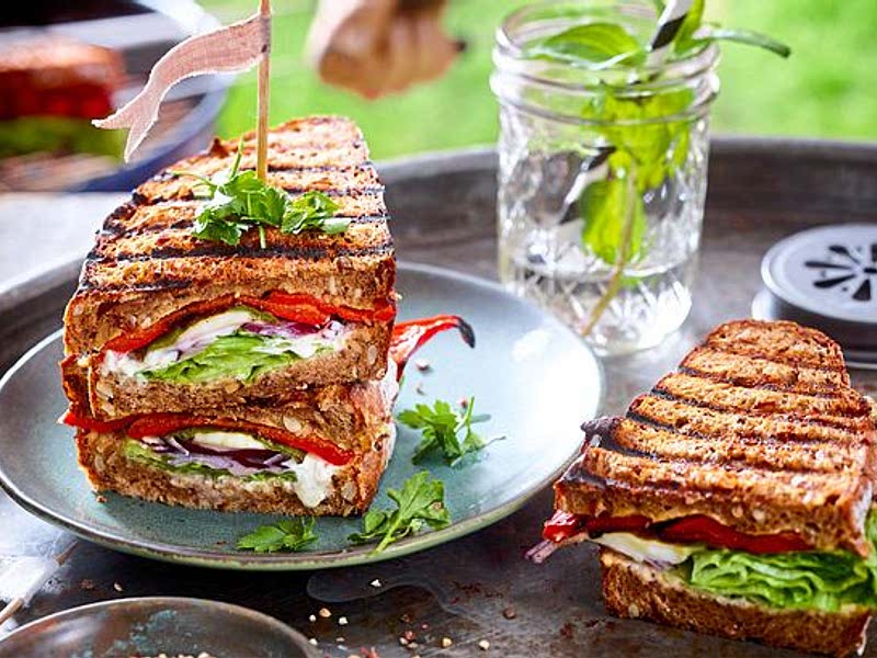 Sandwich-Turm mit Grillpaprika Recipe - Samsung Food