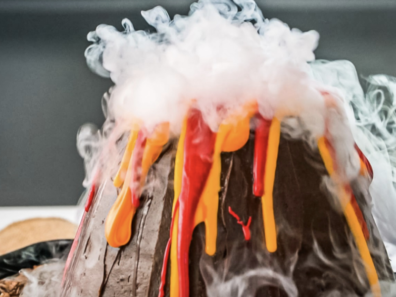 Volcano Cake – Moeller's Bakery