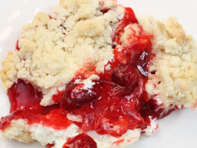 Strawberry Dump Cake - Gonna Want Seconds