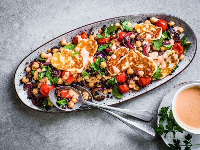 Spiced lentil and chickpea salad with halloumi Recipe Samsung Food