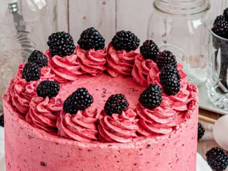 Apple and Blackberry Cake | Dessert Recipes | Woman & Home