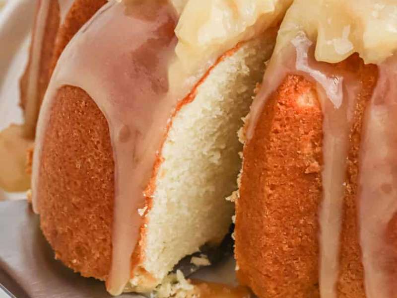 Caramel Apple Cake - Savor the Best