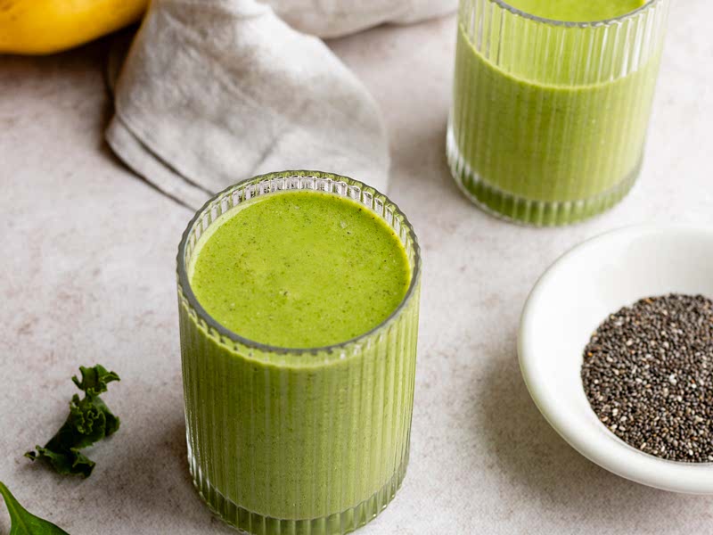 Quick & Healthy Kale Spinach Smoothie Recipe Whisk