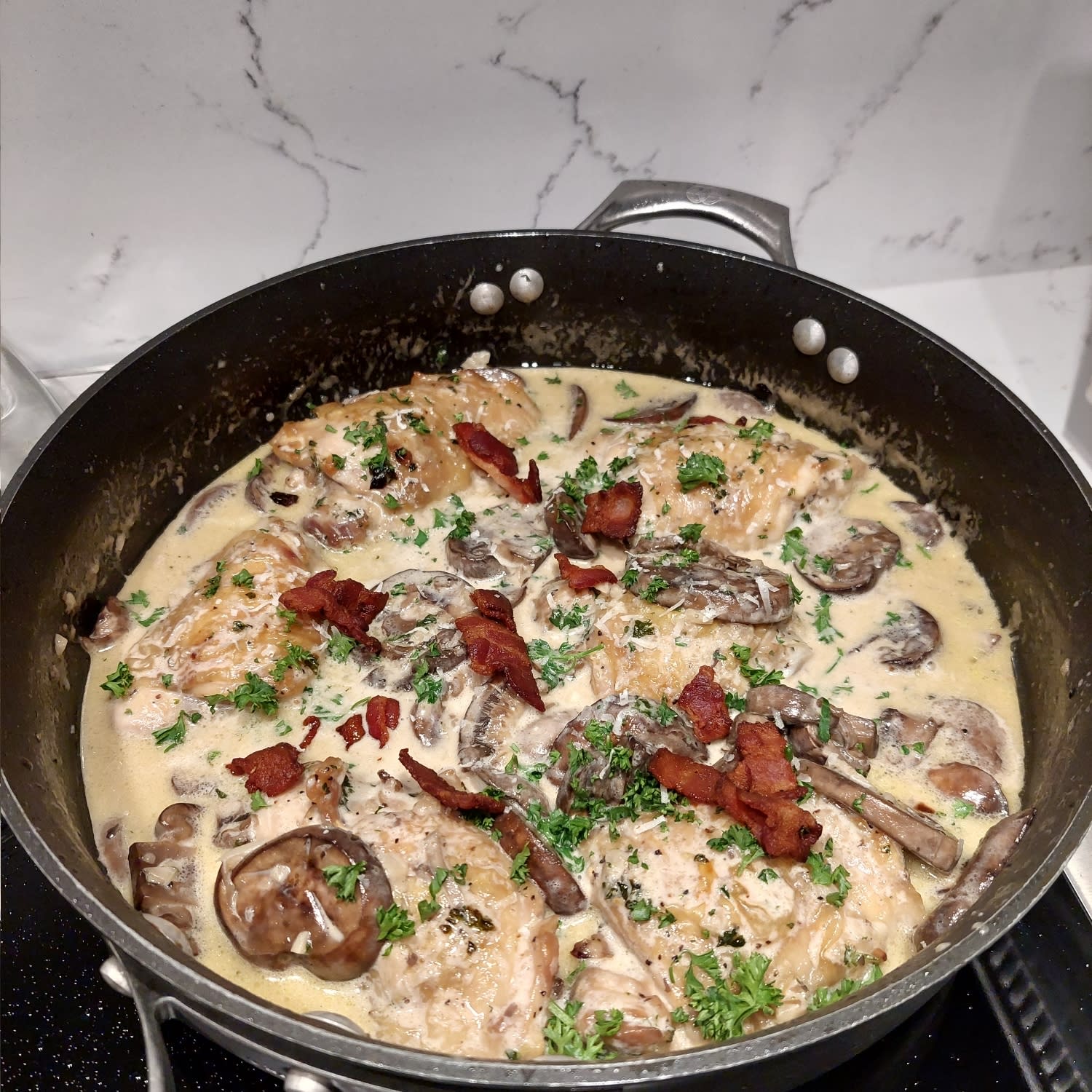 Creamy Baked Chicken Thighs With Mushrooms And Bacon Recipe Samsung Food 5779