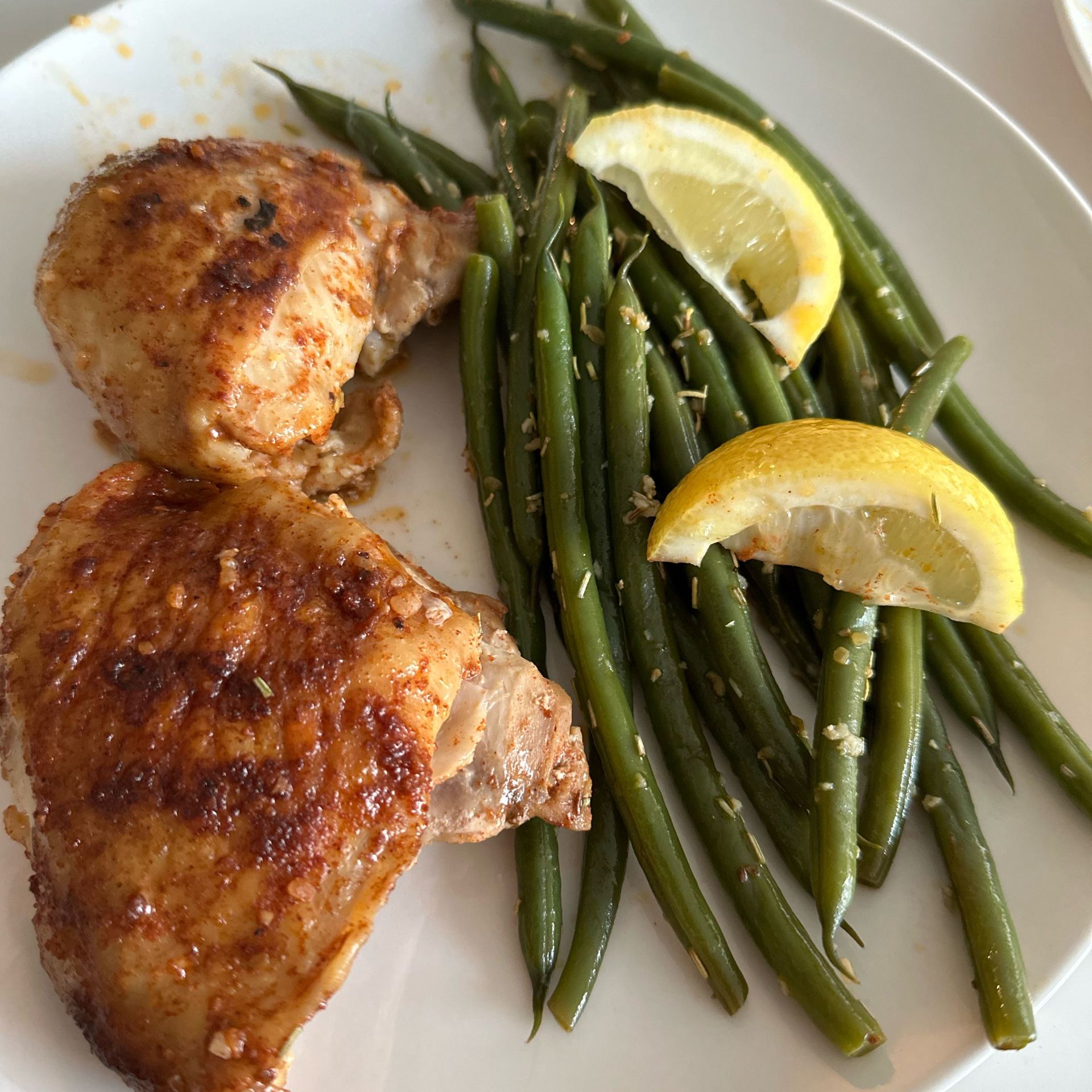 Lemon Garlic Butter Chicken and Green Beans Skillet Recipe - Samsung Food